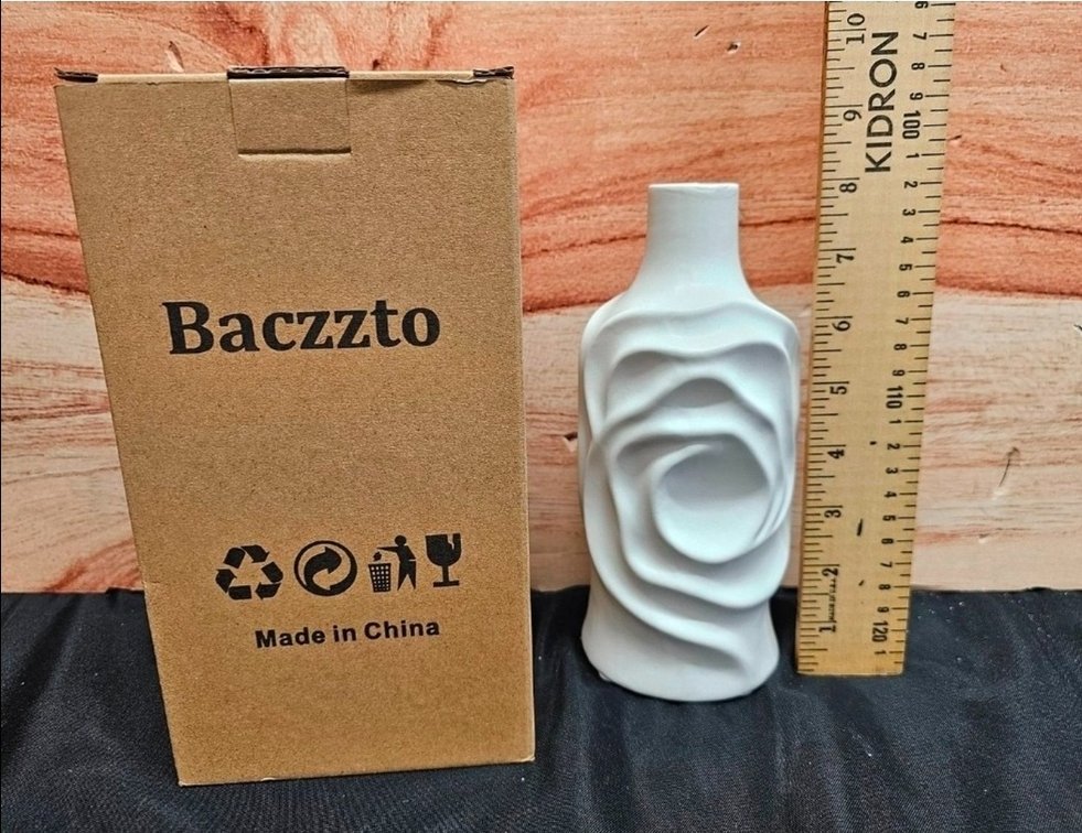 Baczzto Ceramic Vase