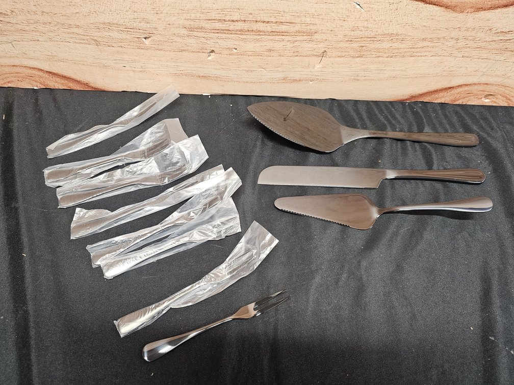 11pc Metal Utensil Set