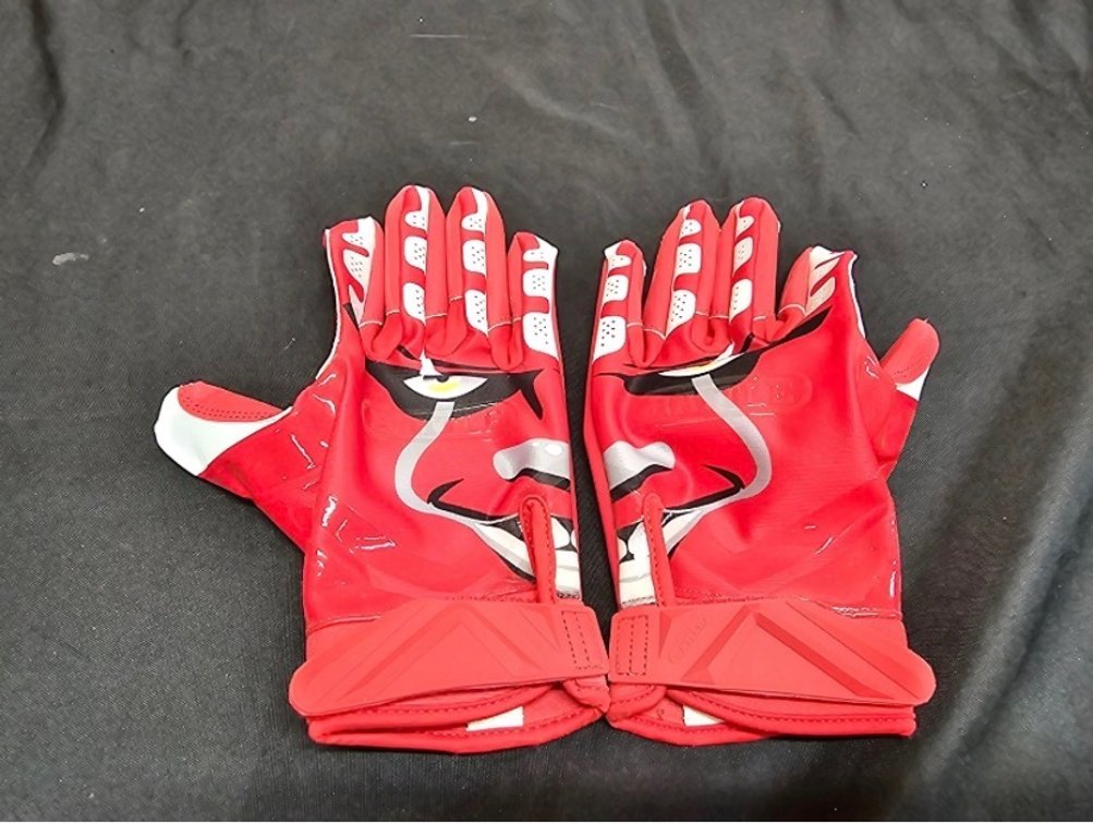 L Battle Football Gloves