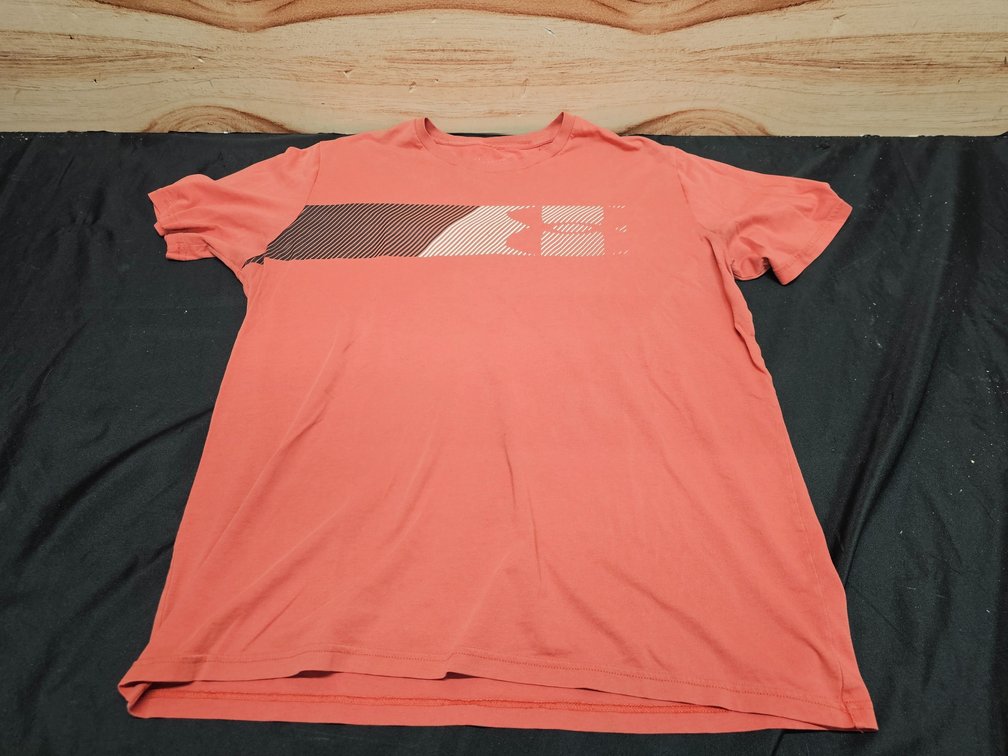 Men's L Under Armour Shirt