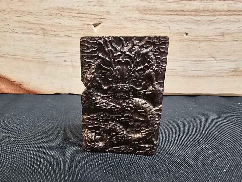 Natural Ebony Black Wood Carved Lighter Outer Casing for Zippo Insert Kit(Royal Dragon)
