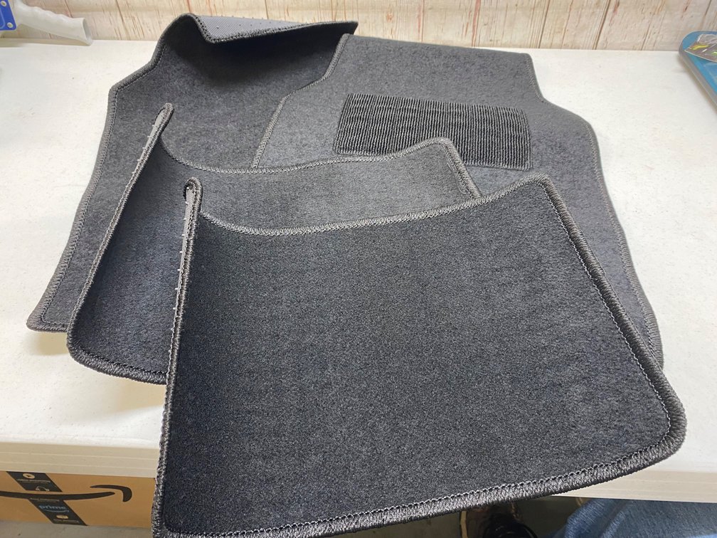 Black Universal Car Mats