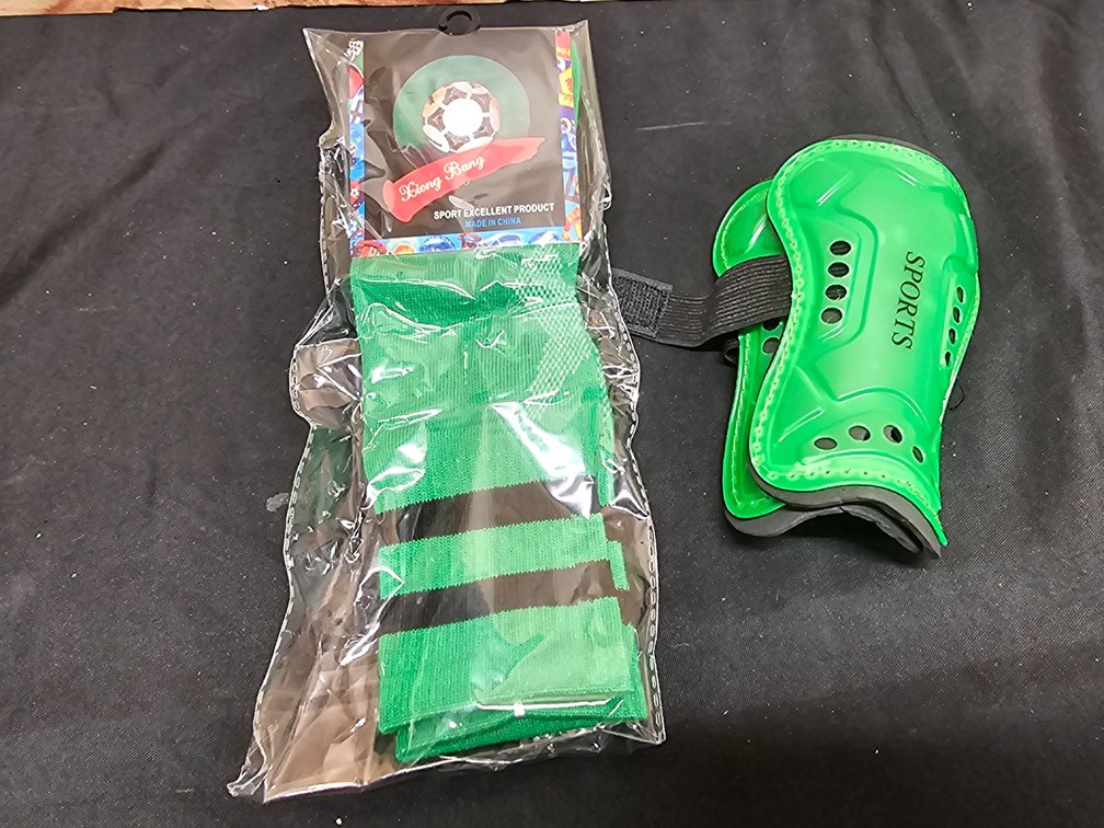 Size S Syhood Soccer Shin Guards and Socks for Toddler Kids Youth, Lightweight Soccer Shin Pads Protective Defender Gear for 3-5, 5-10, 10-15 Years Old Children Teen Boys Girls Sports Game