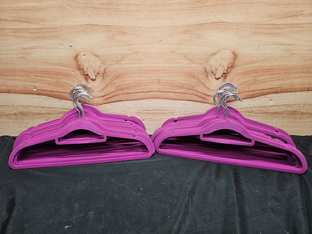 48 Hangers (Purple)