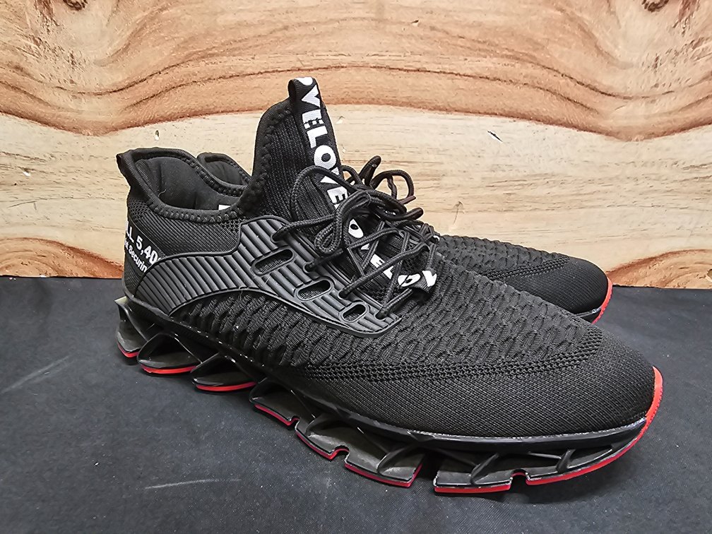 Men's 13 Shoe