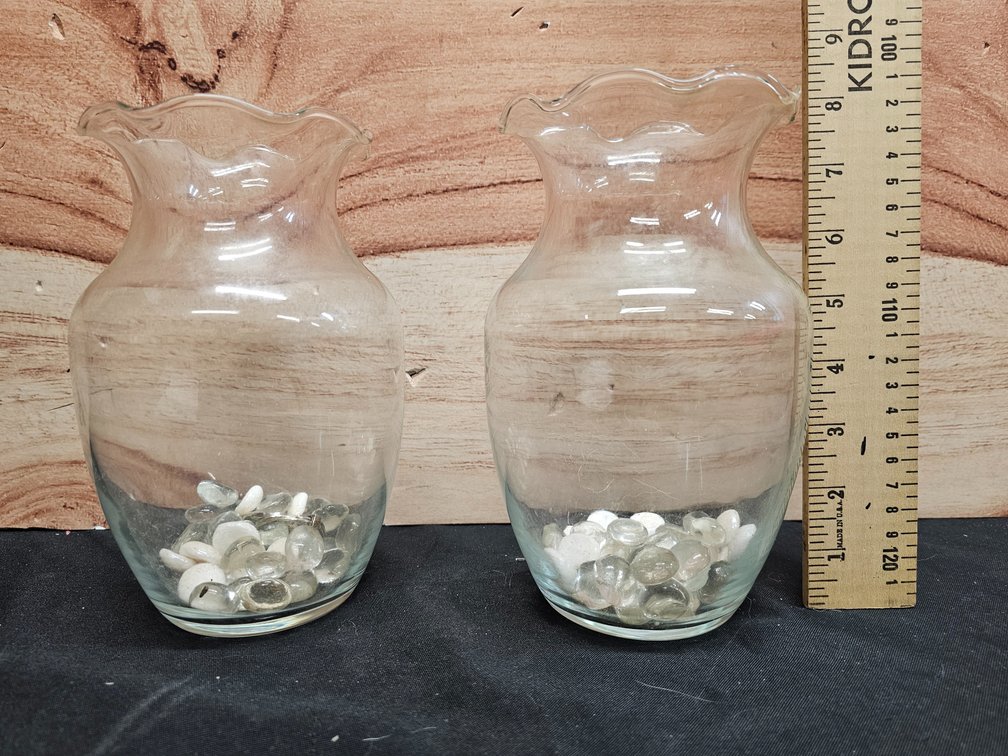 2 Glass Vases