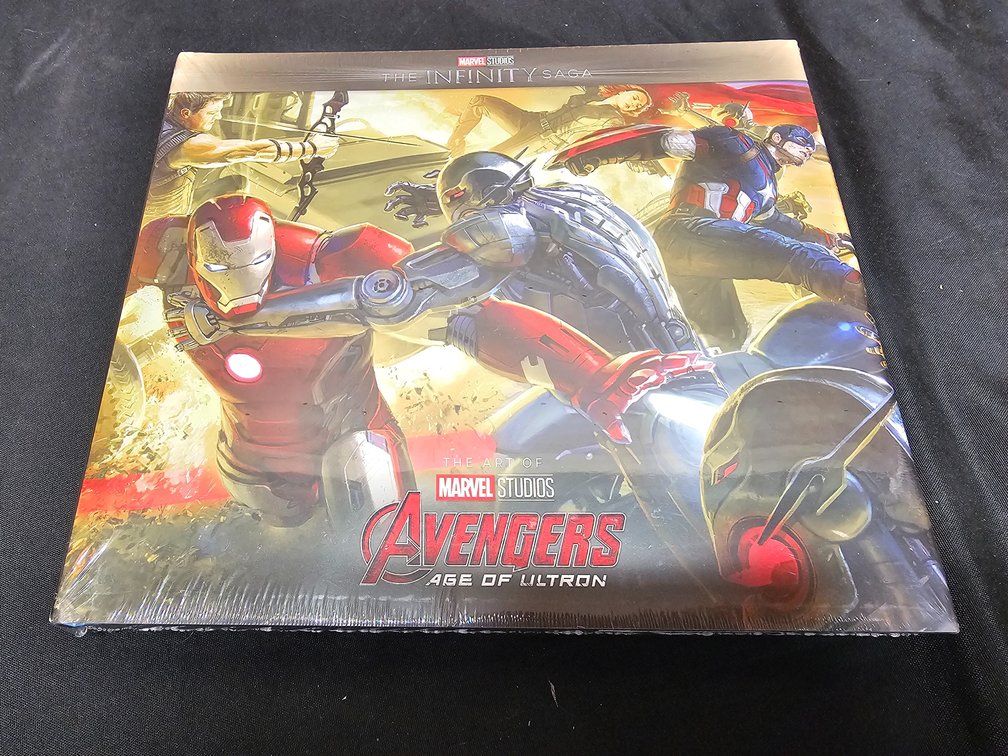 Marvel Studios' The Infinity Saga - Avengers: Age of Ultron: The Art of the Movie