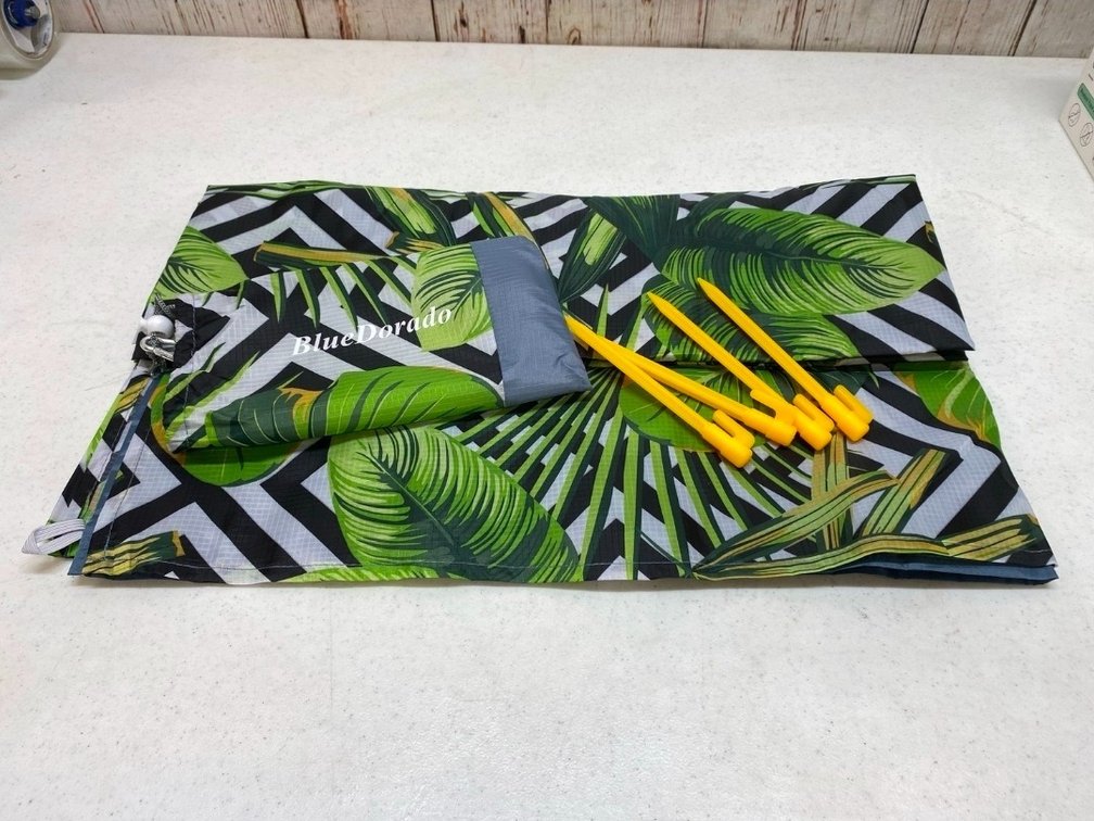 80”x82” Water/Sand Proof Picnic Blanket