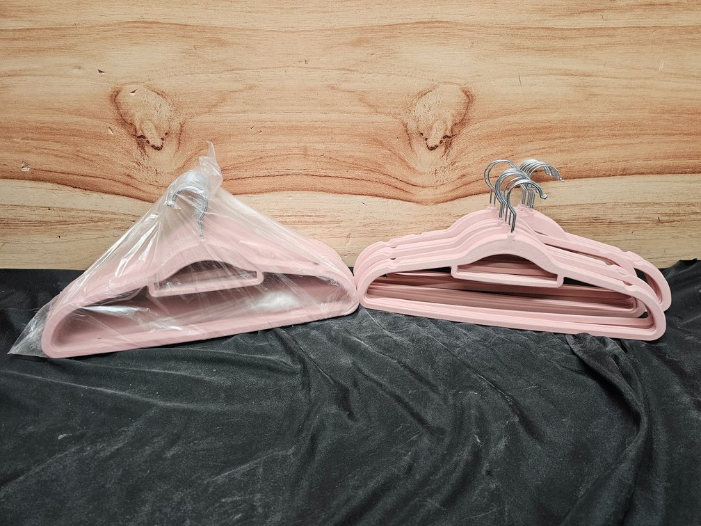 (50) Pink Hangers