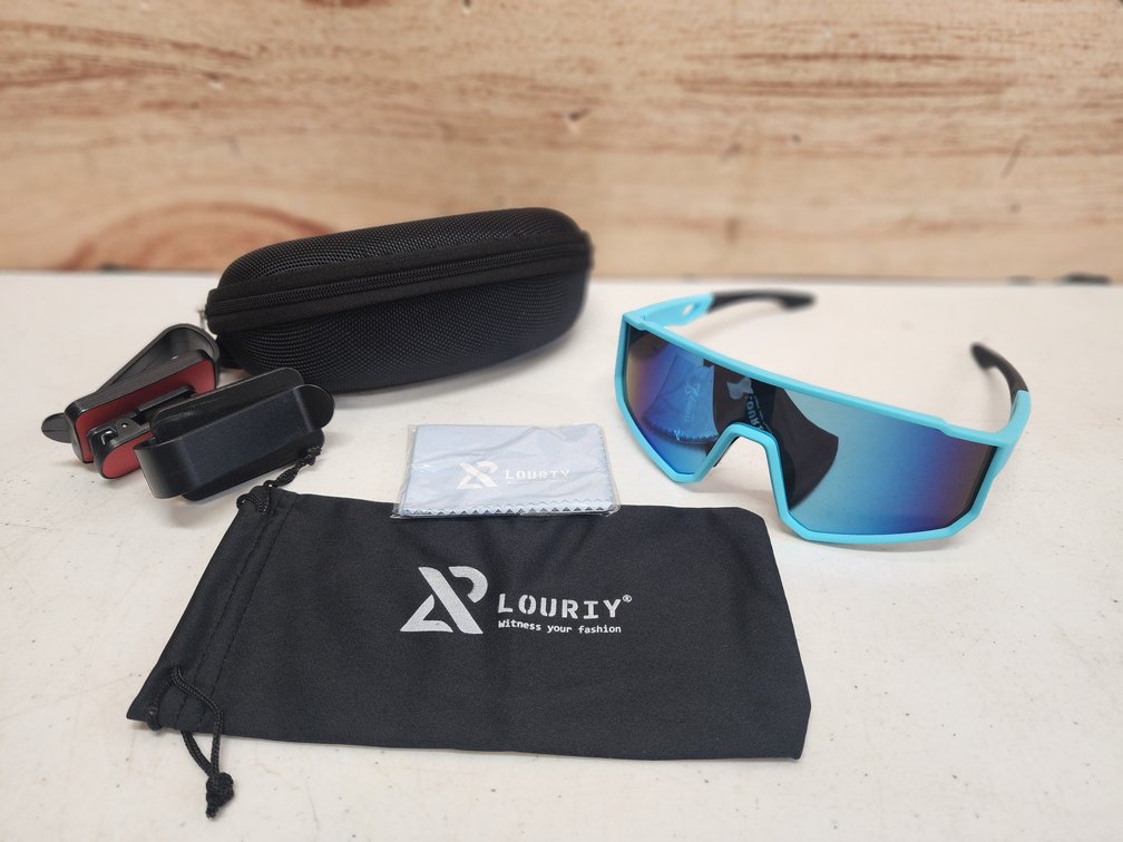 Polarized Sunglasses w/ 2 Visor Sunglasses Holder