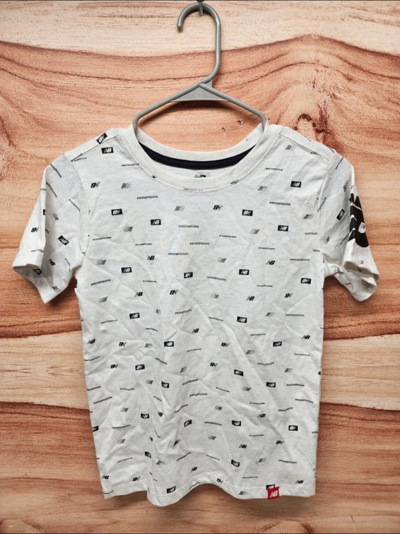 Youth M New Balance Shirt