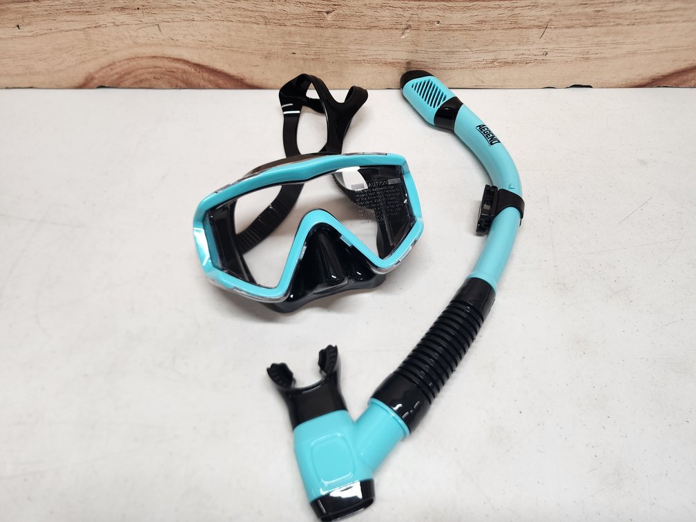 Aegend Snorkel and Goggles