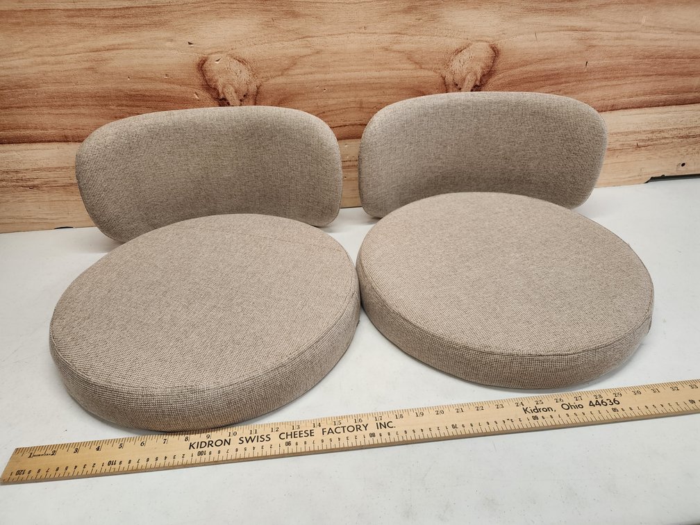 2 Seat Pads and 2 Seat Backs