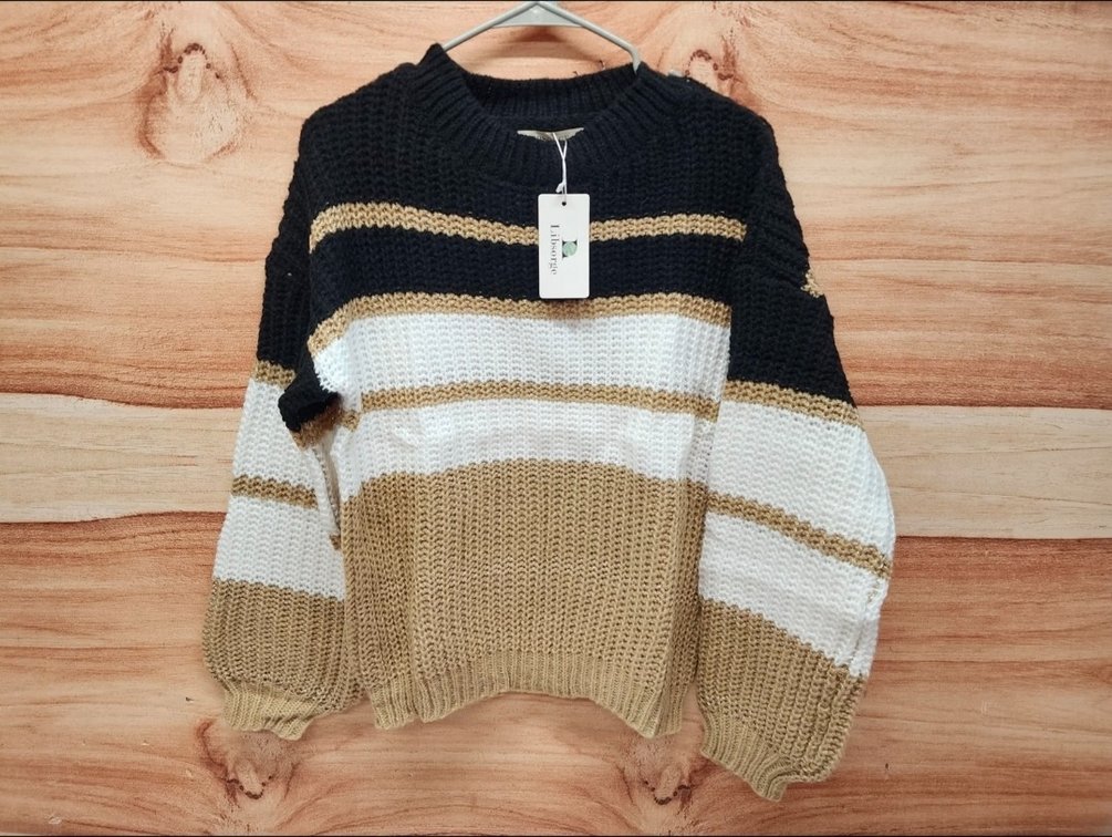 Retails $23 Size Small Libsorge Sweater
