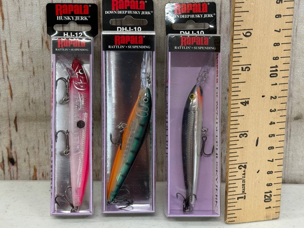 (3) Rapala Rattlin Suspending jerk bait
