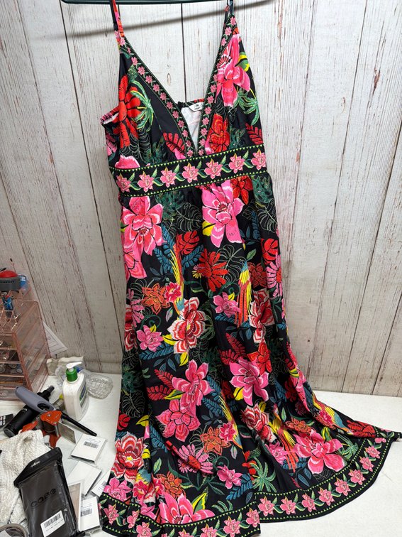 Size XL Cup She very silky feeling beach dress