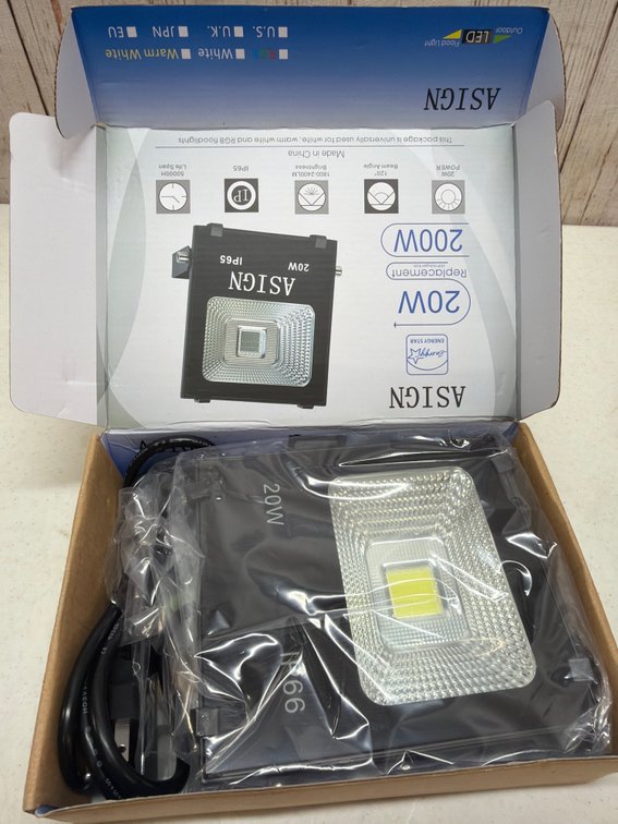 Outdoor flood light