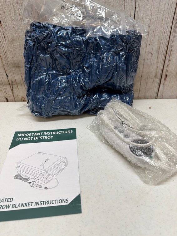 50x60 heated throw (blueish)