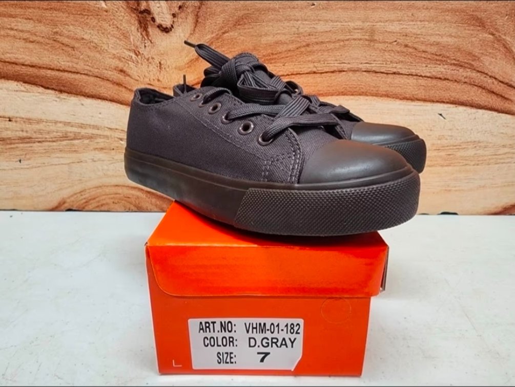 Womens 7 Sports Dark Gray Shoe