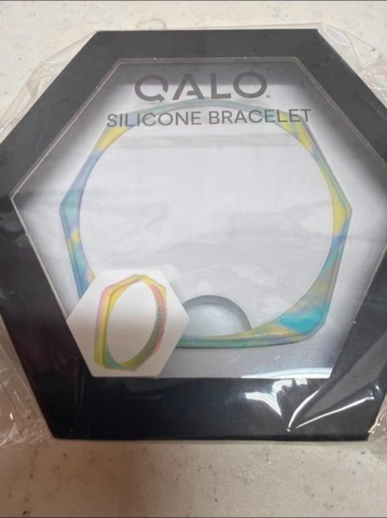 Qalo M/L silicone bracelet