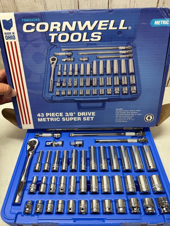 Cornwell 43 piece 3/8” dr. Metric super set