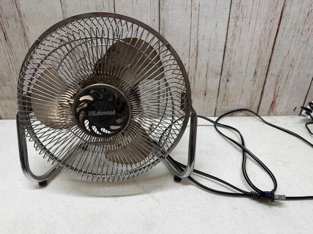 Lakewood Metal table fan