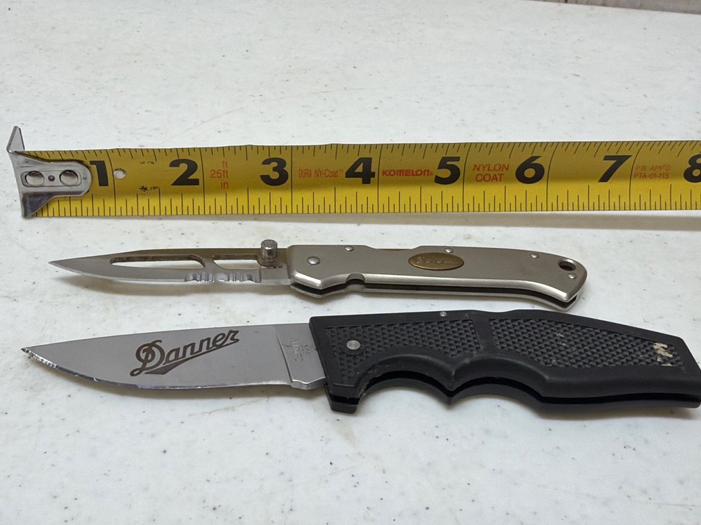 2 small danner, beretta knifes