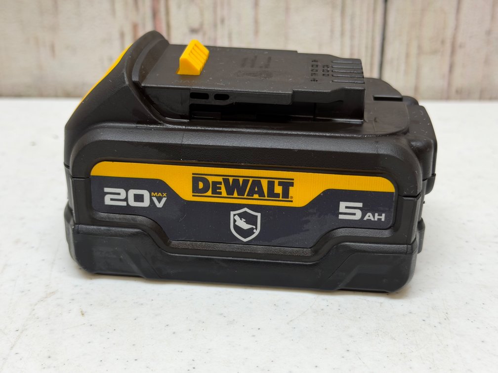 Dewalt 20v Max 5AH battery