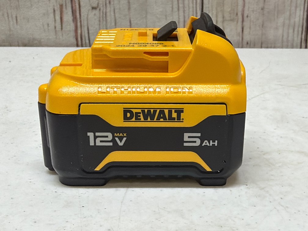 Dewalt 12V Max 5AH battery