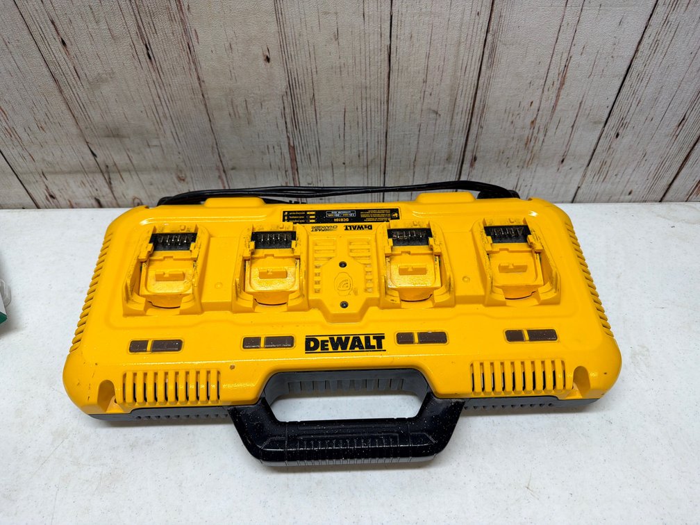 Dewalt 12V/20V fast charging bank