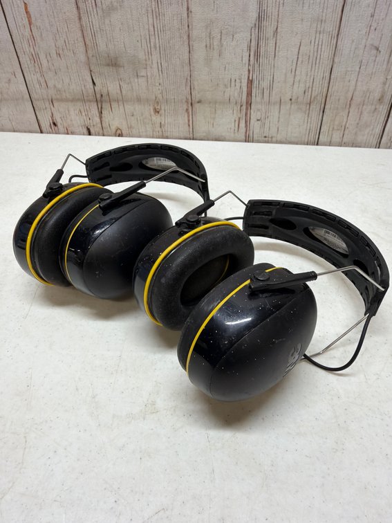 (3) 3M Work Tunes blue tooth headphones