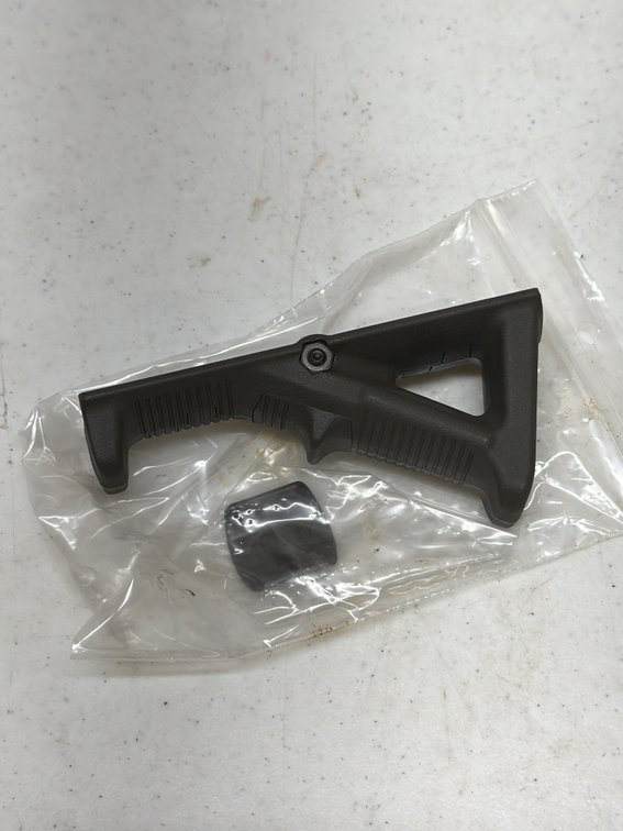 MagPul AFG 2 forward (dark green)