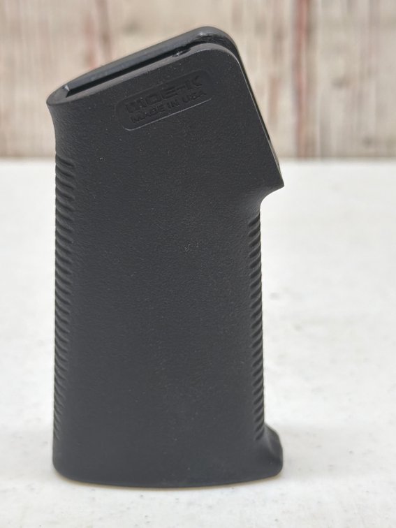 MagPul AR grip