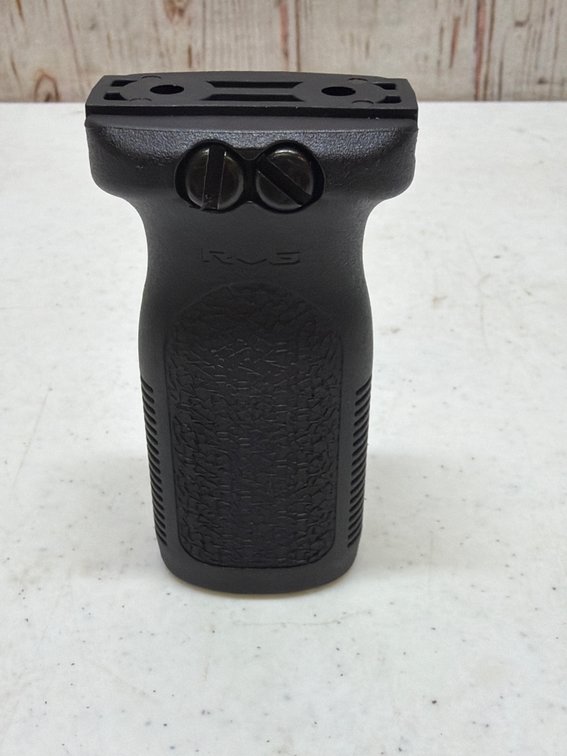 MagPul RVG front rail grip