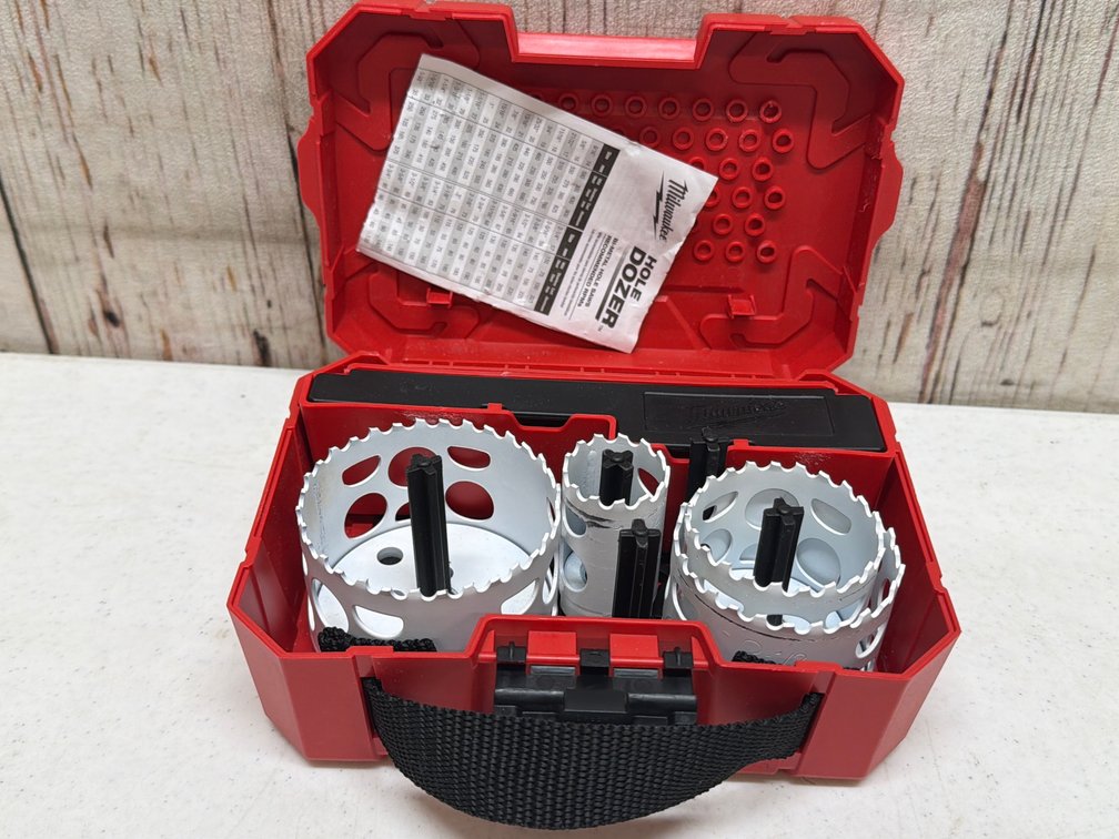 Milwaukee hole-saw set