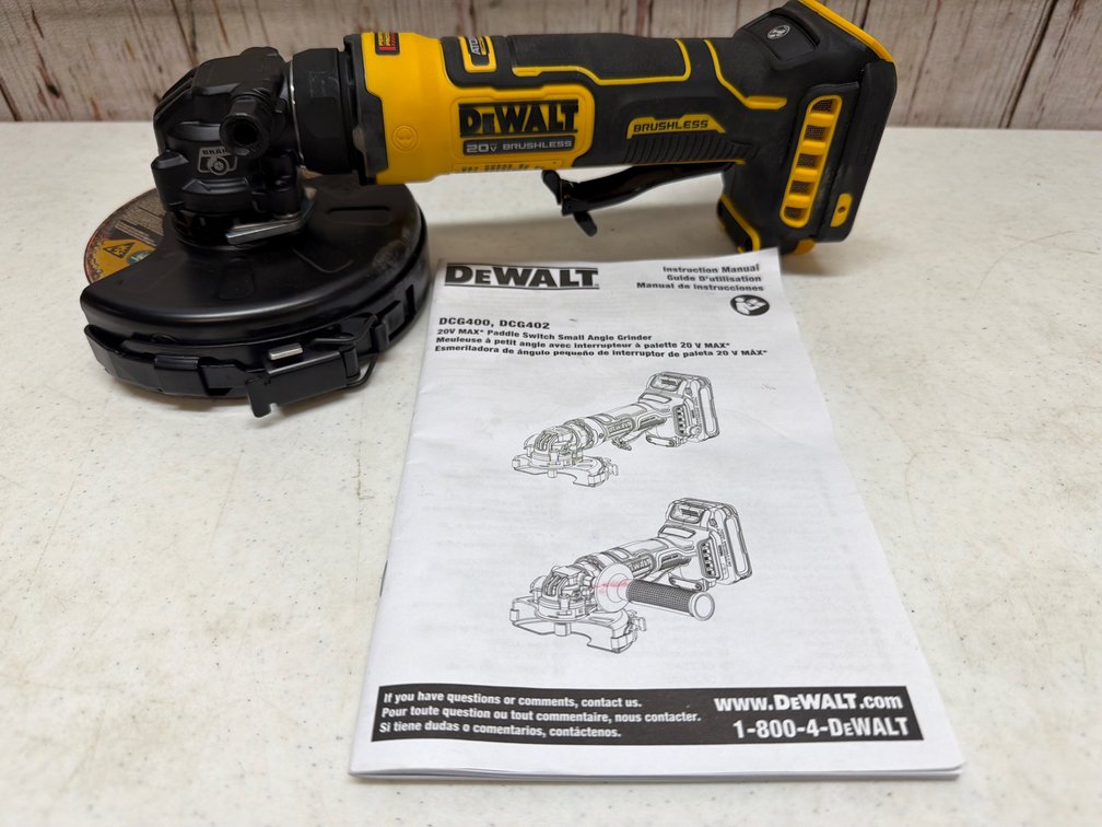 DeWalt 20 V 4 1/2 inch angle grinder