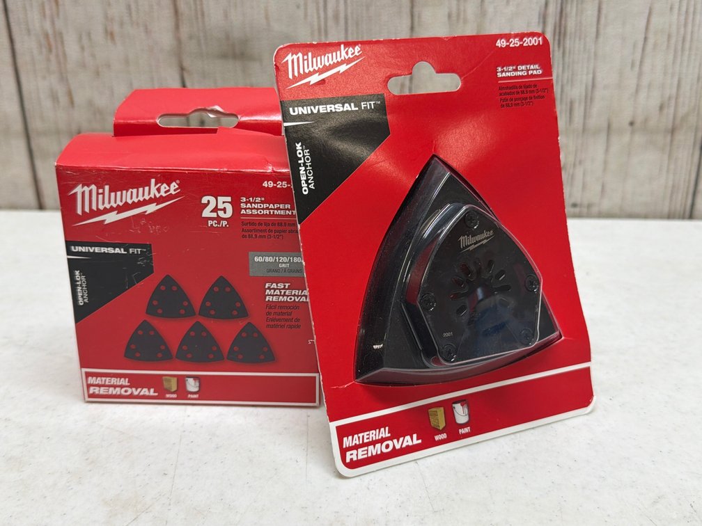 Milwaukee 3 1/2 inch detail sanding pad with 25 sanding pads