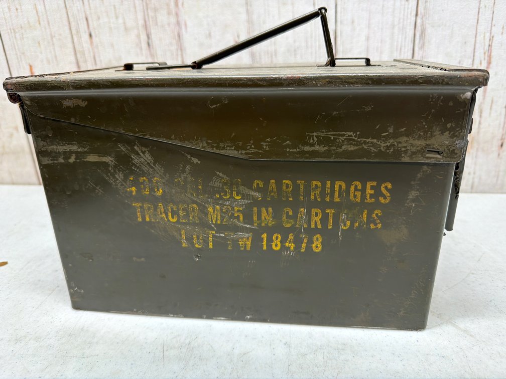 Metal ammo can