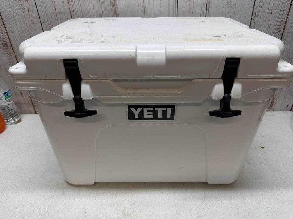 Yeti 35 cooler