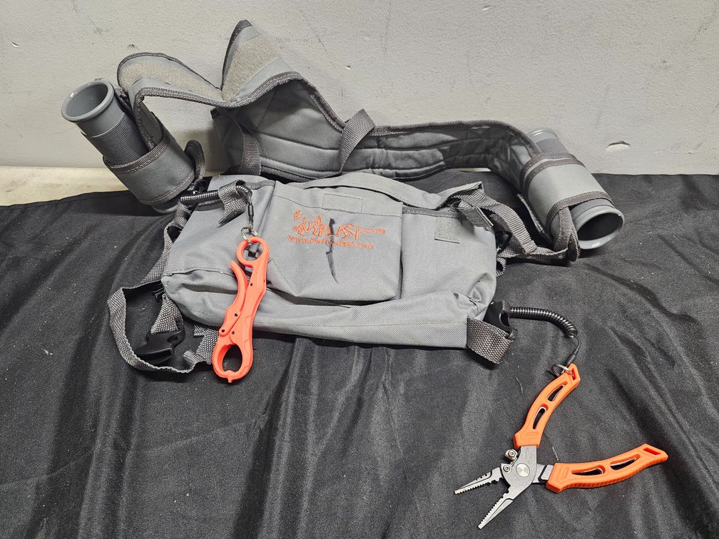Everlast Fishing Pouch 