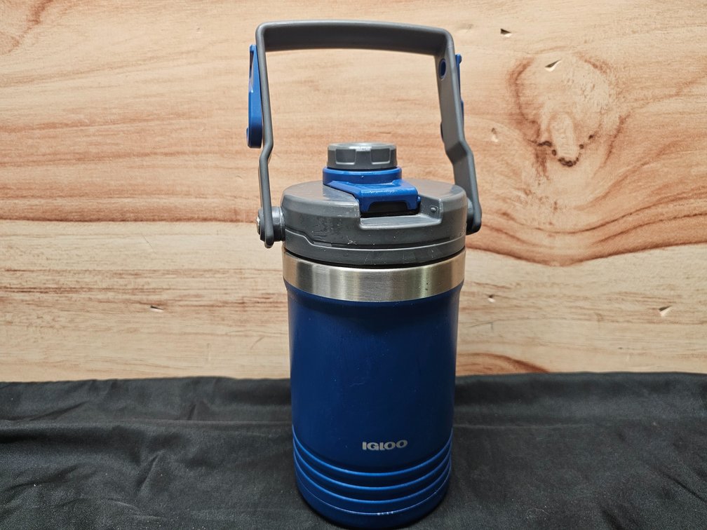 Igloo 64oz Jug 