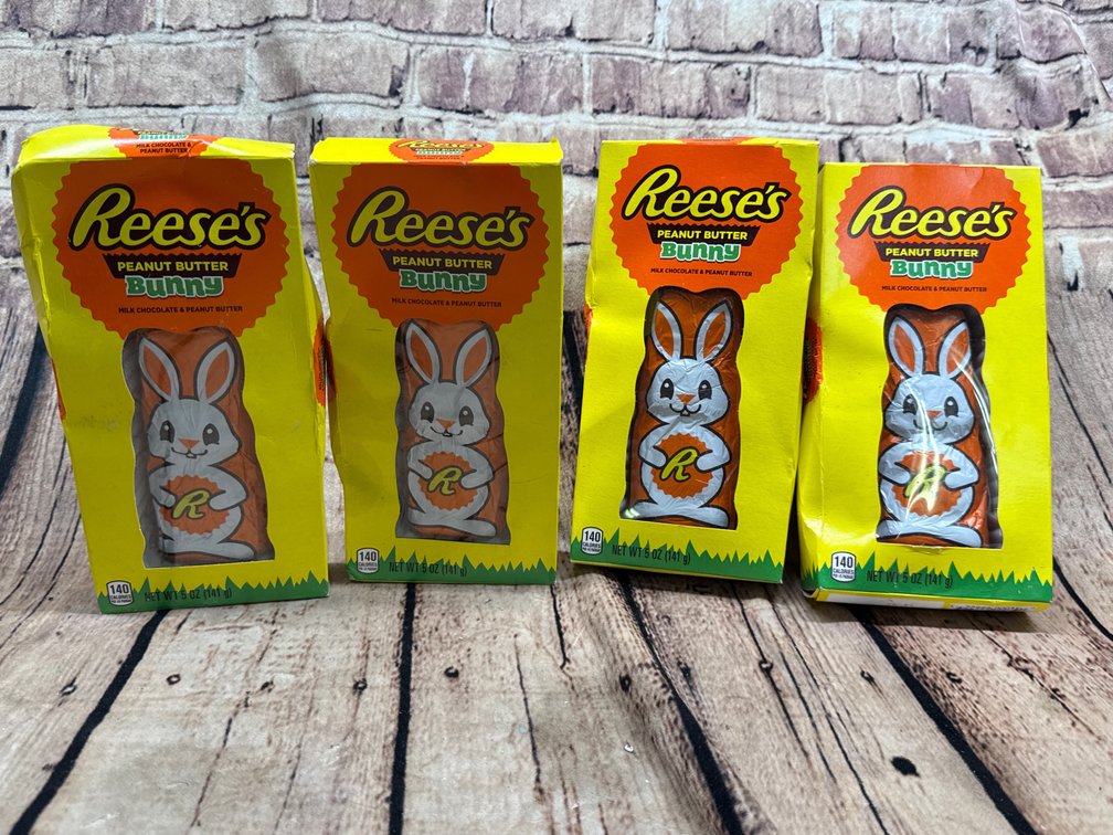 (4) 5oz Reese Bunny