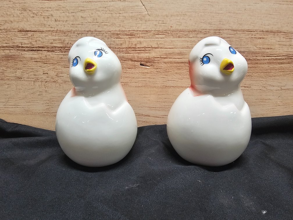 (2) Ceramic Chick's 