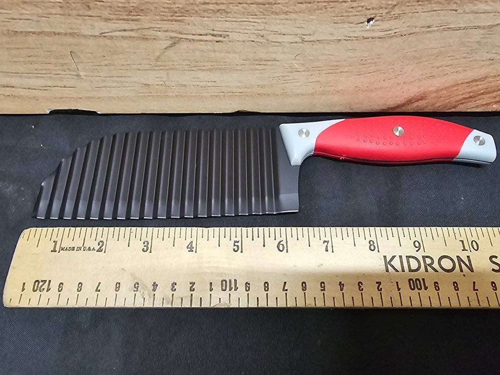 Crinkle Cut Knife For Veggies 