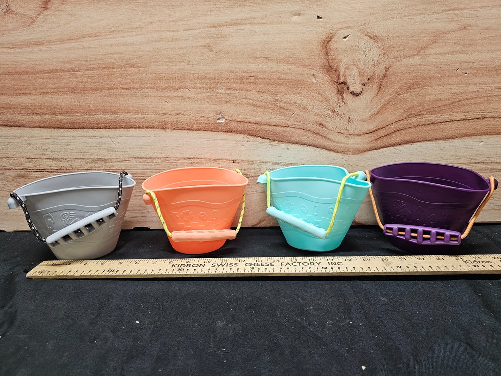 3 Otters  Collapsible Beach Bucket