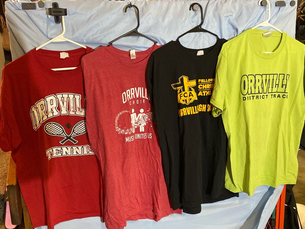 (4) Large T Shirts