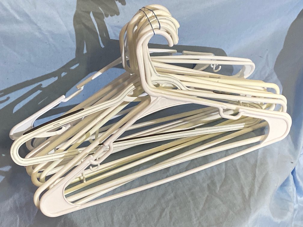 (15) Plastic Hangers