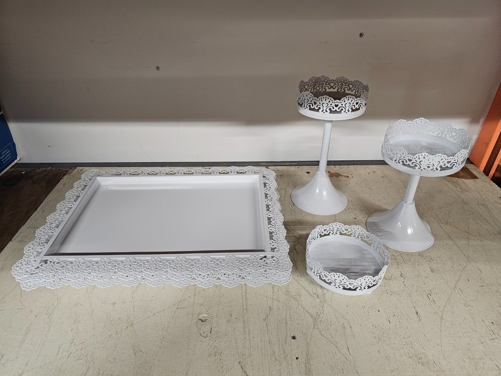 Metal Cake Stand Decor 