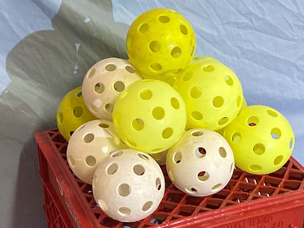 (16) Softball-Size Wiffle Balls