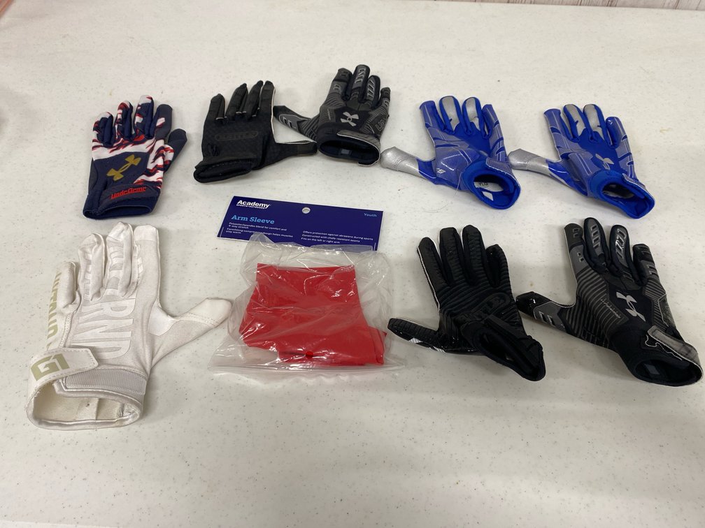 Miscellaneous Football Gloves